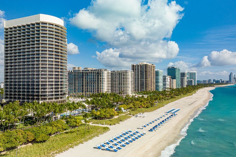 Expansive beachfront in Bal Harbour