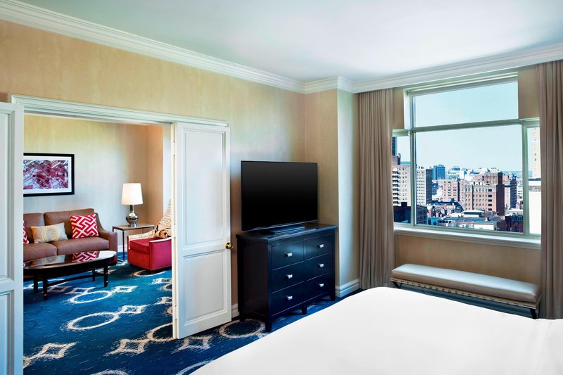 Executive Suite - King Bedroom
