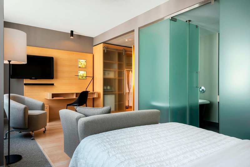Double Classic Courtyard Guest Room