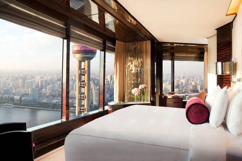 Bund View and Pearl Tower View
