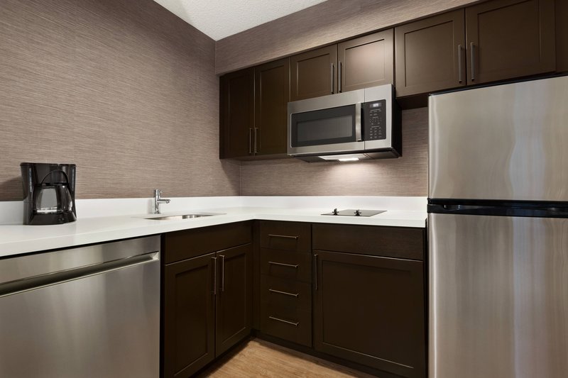 One-Bedroom Suite - Kitchen