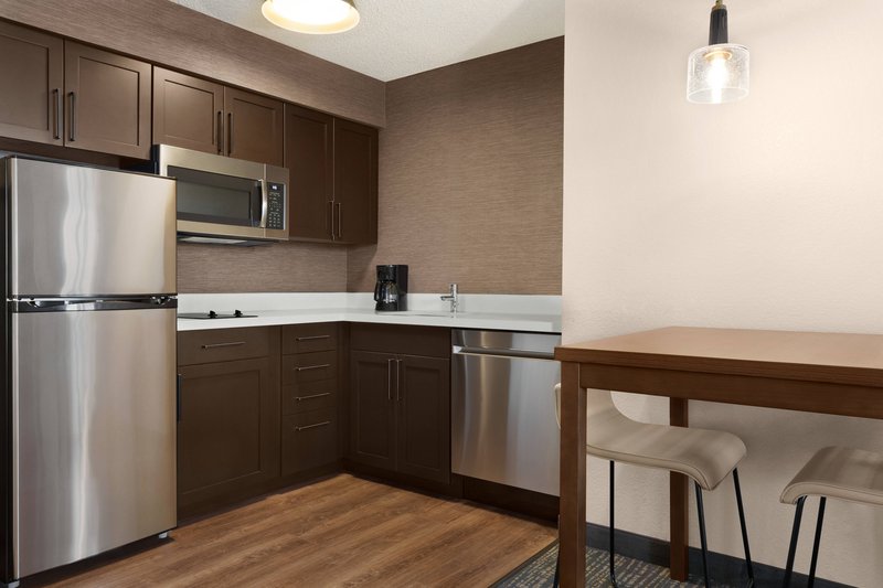 One King Studio Suite - Kitchen