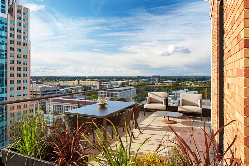 Sunny Balcony in Mayors Suite