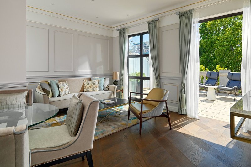 Patio Suite - Living Area