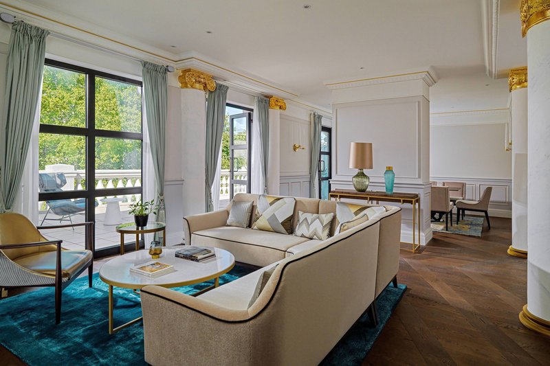 Vice-Presidential Suite - Living Area