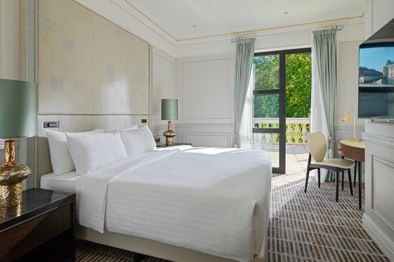 Patio Suite - Bedroom