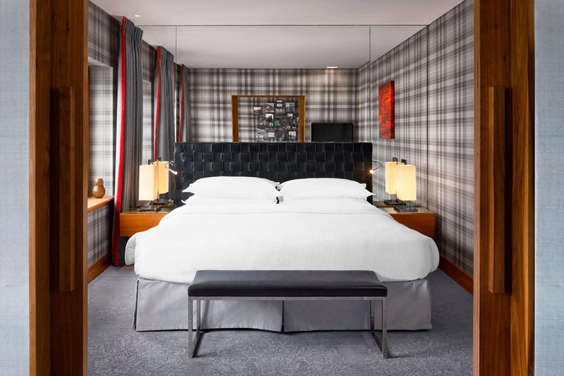 Suite - Bedroom