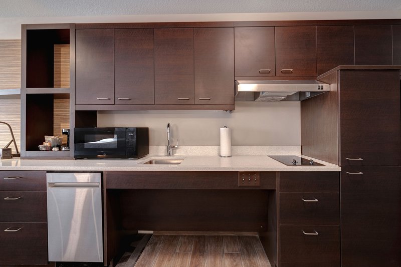 King Studio Suite Kitchen