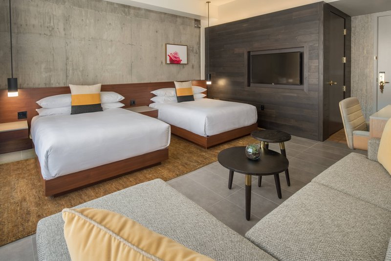 Deluxe Double/Double Guest Room